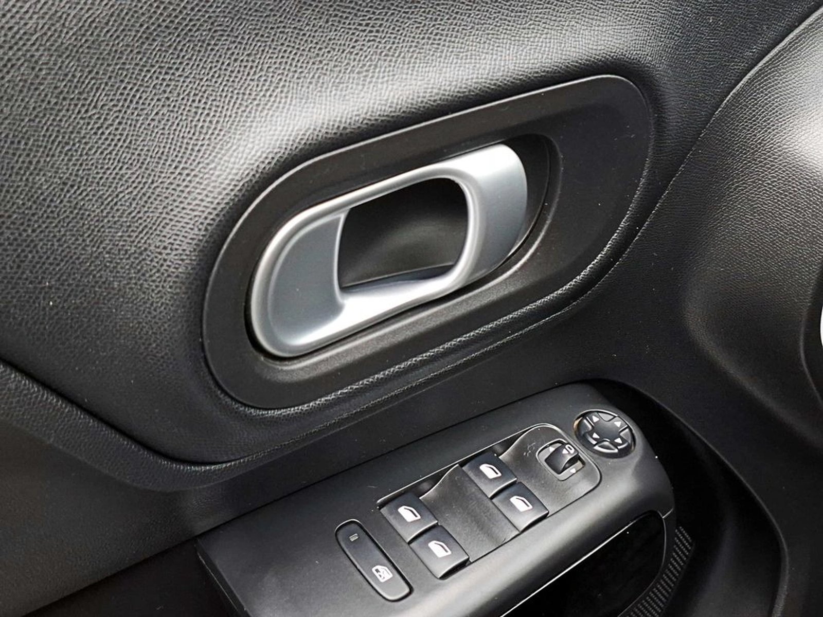Citroën C5 AIRCROSS 1.5 AIRCROSS BLUEHDI 130 S&S SHINE AT DIESEL 2021 - Imagen 8 de 18