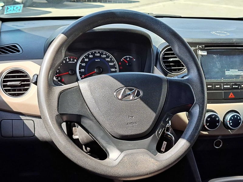 Hyundai GRAND I10 1.2 GLS 2AB AC ABS MT 2018 - Imagen 14 de 18