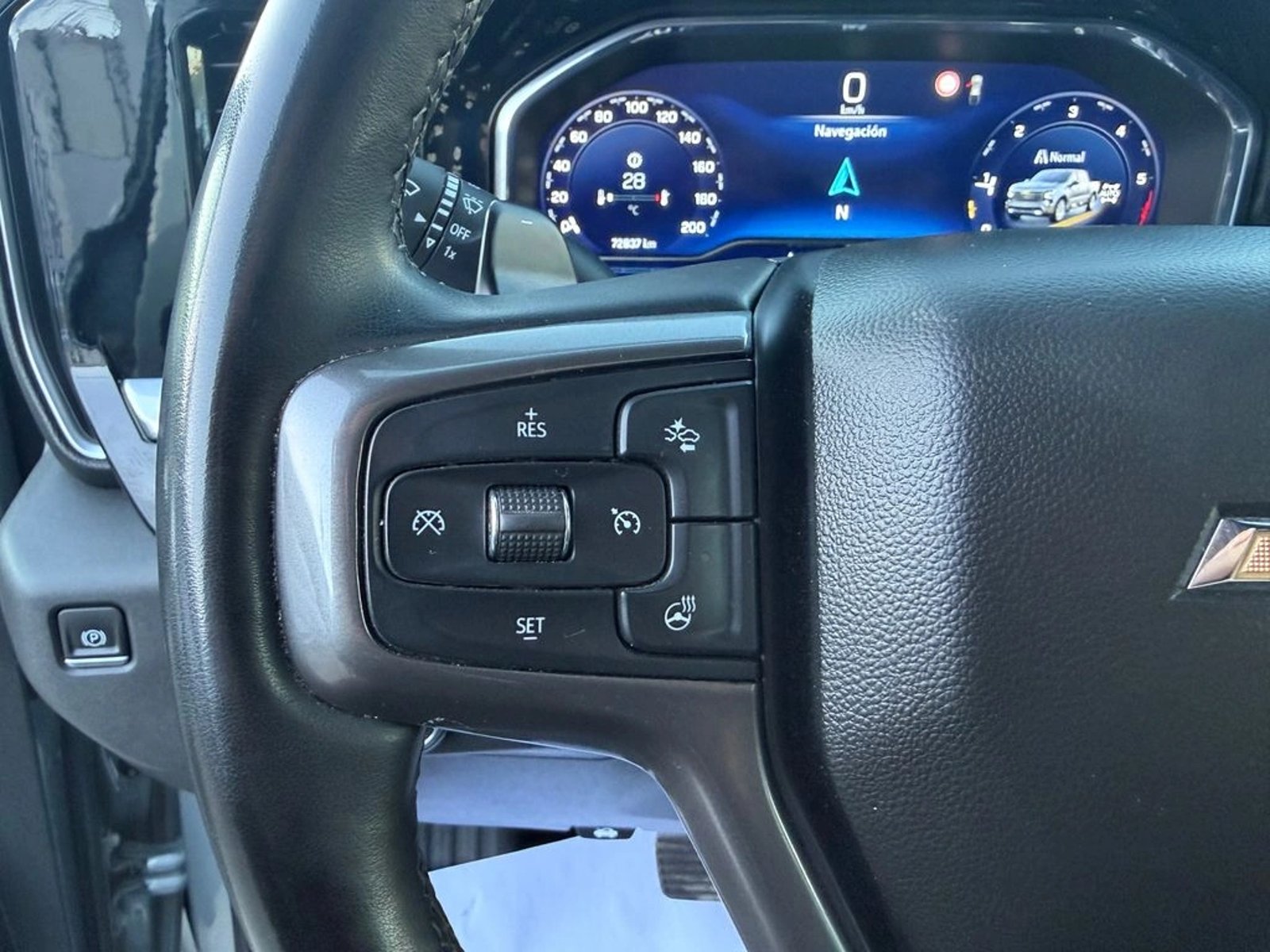 CHEVROLET SILVERADO 3.0 HIGH COUNTRY 2023 - Imagen 16 de 20