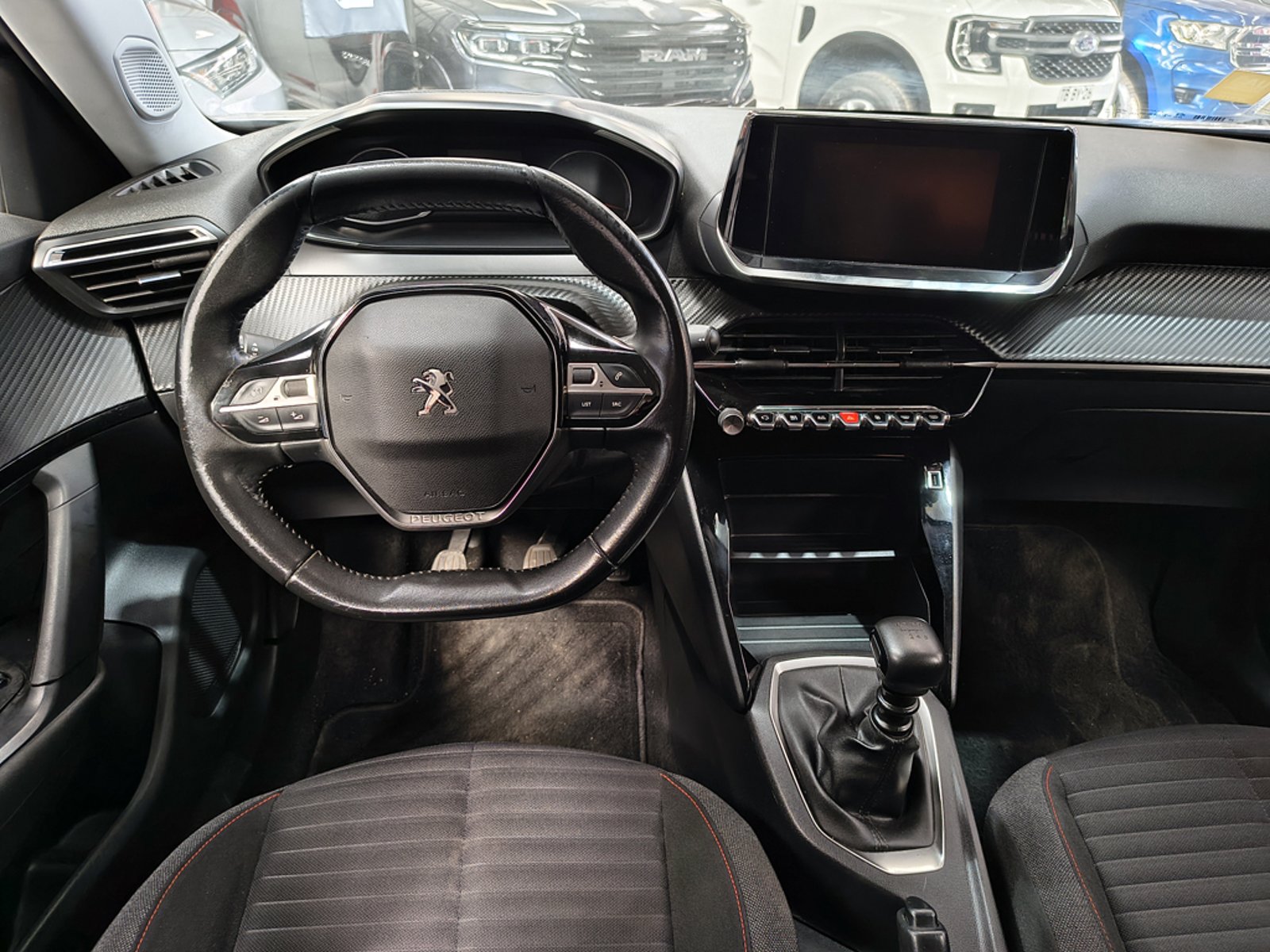PEUGEOT 2008 BLUEHDI 100 TM 1.5 C/CADENA 2021 - Imagen 18 de 19