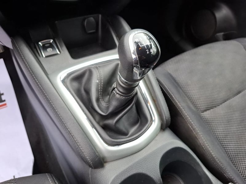 Nissan QASHQAI MT 2.0 2016 - Imagen 16 de 20