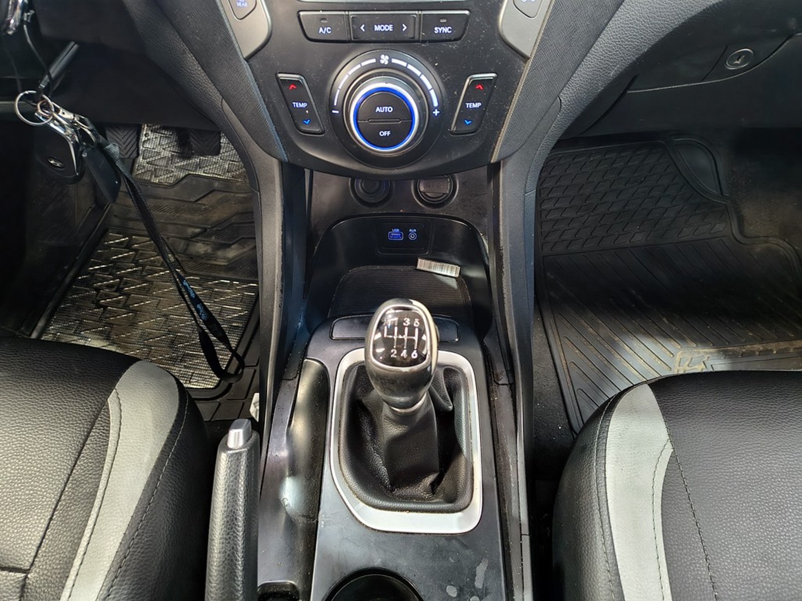 HYUNDAI SANTA FE 2.4 GLS 2018 - Imagen 19 de 20