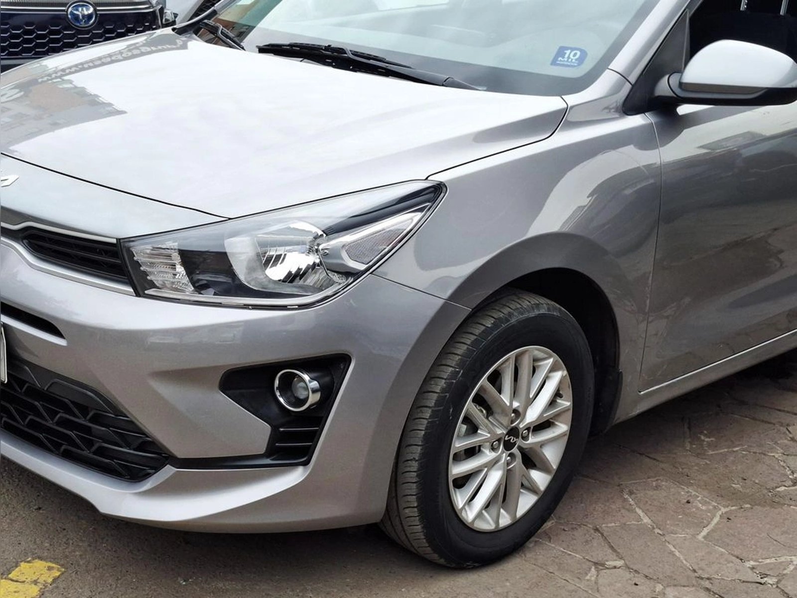 Kia RIO 5 1.4 2023 - Foto 4 de 20