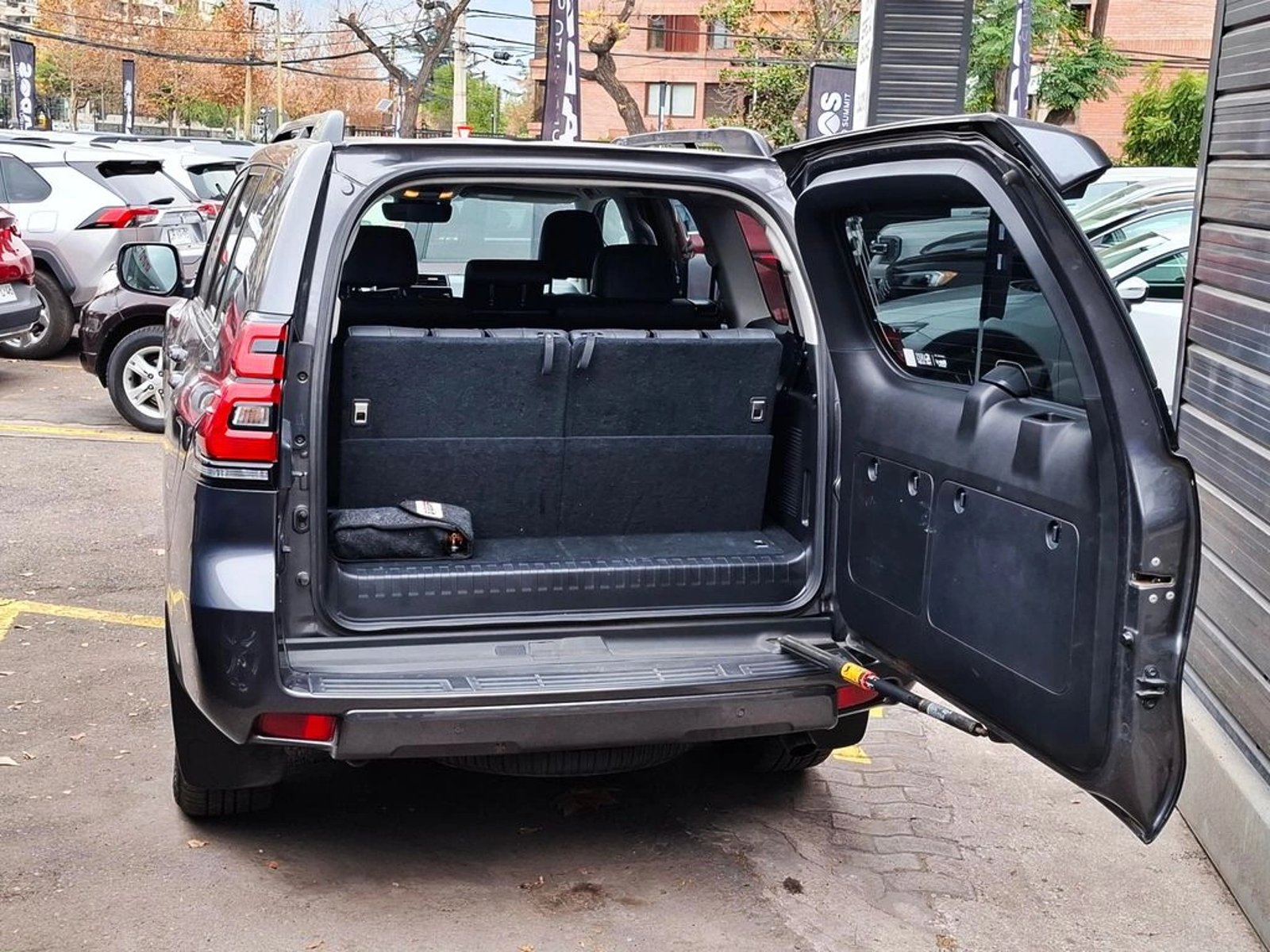 TOYOTA LAND CRUISER PRADO 4.0 PRADO VXL 4X4 AT 5P 2022 - Imagen 10 de 20