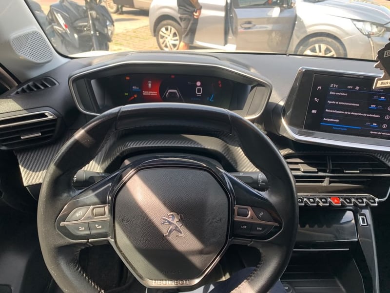 Peugeot 208 2021 - Imagen 5 de 9