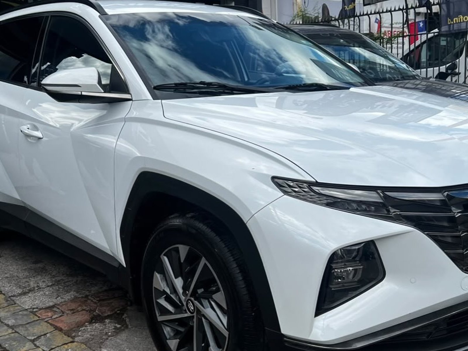 Hyundai TUCSON 2022 - Foto 4 de 10