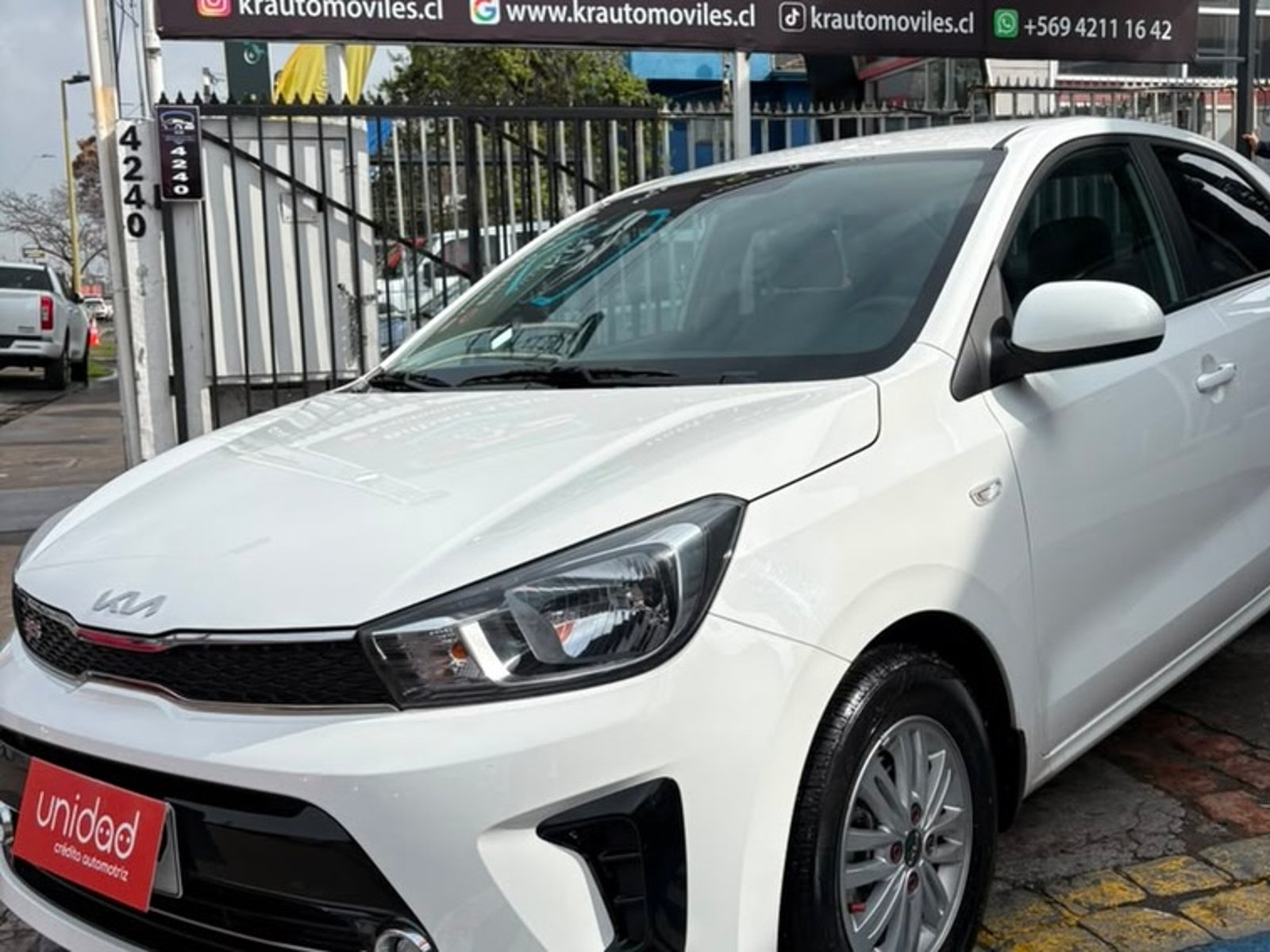Kia SOLUTO 2023 - Foto 3 de 11
