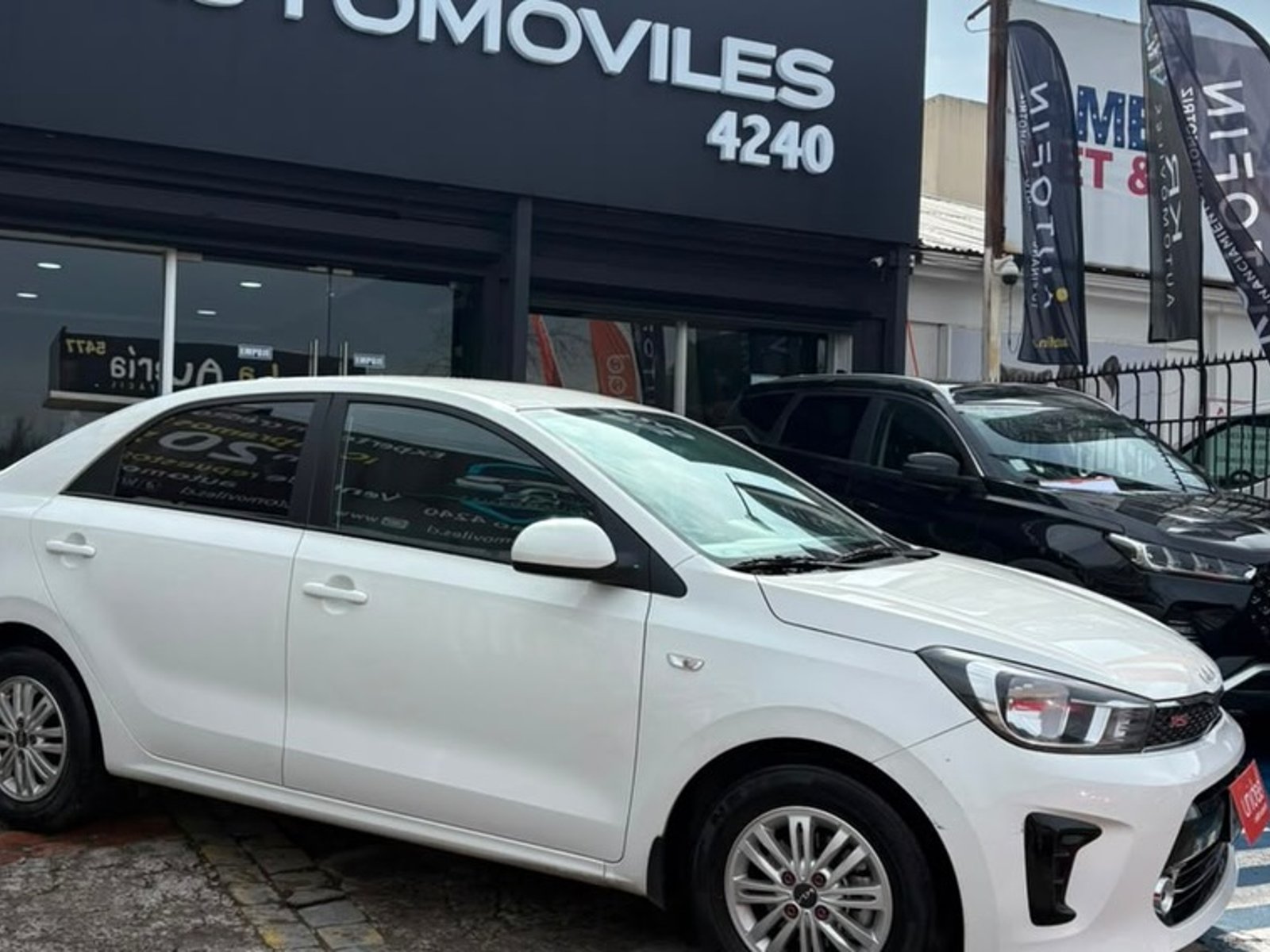Kia SOLUTO 2023 - Foto 2 de 11