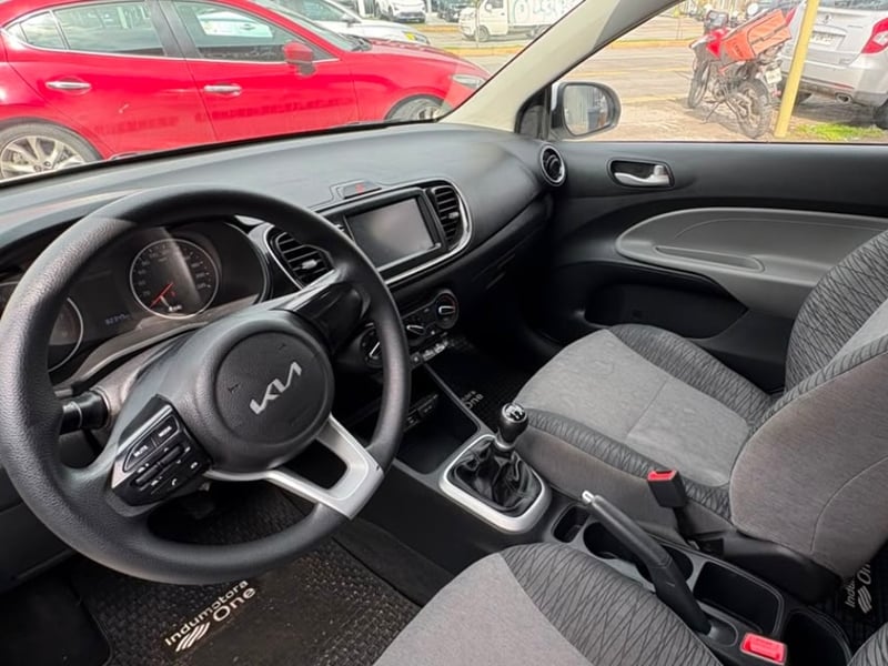 Kia SOLUTO 2023 - Imagen 7 de 11