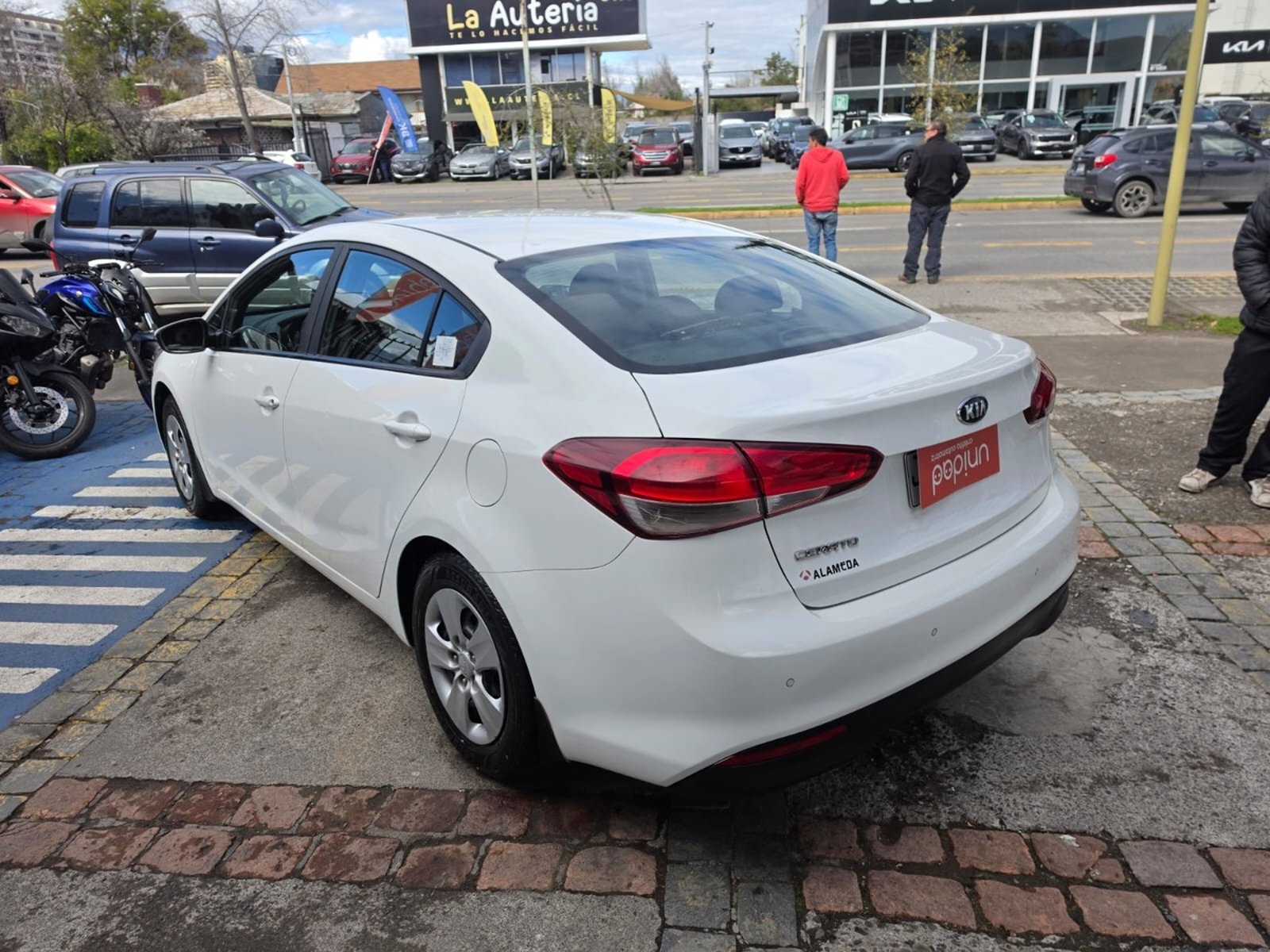 Kia CERATO 2017 - Imagen 4 de 10