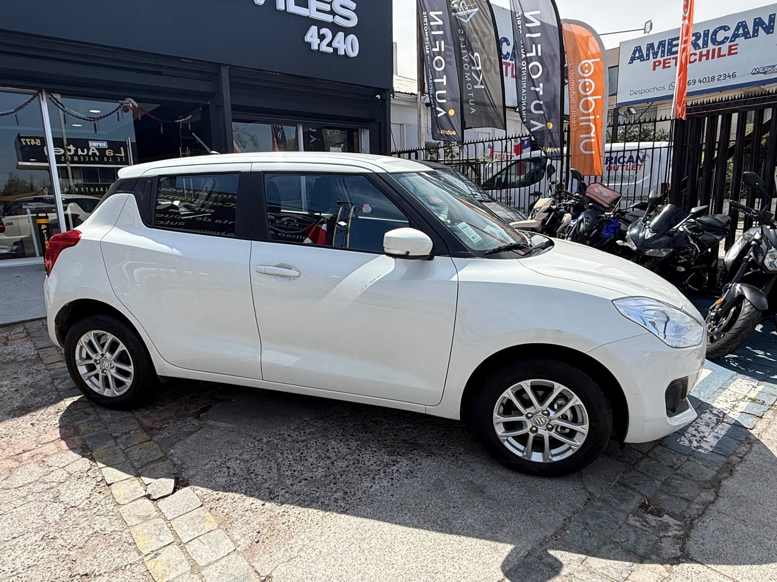Suzuki SWIFT 2024 - Foto 2 de 10