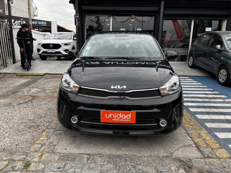 Kia SOLUTO 2024 - Imagen 3 de 10