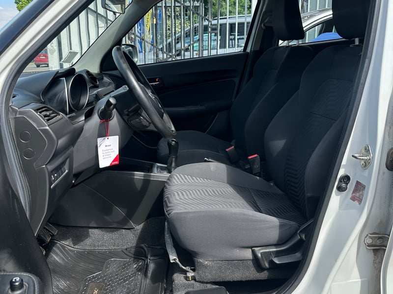 Suzuki SWIFT 2022 - Imagen 9 de 10