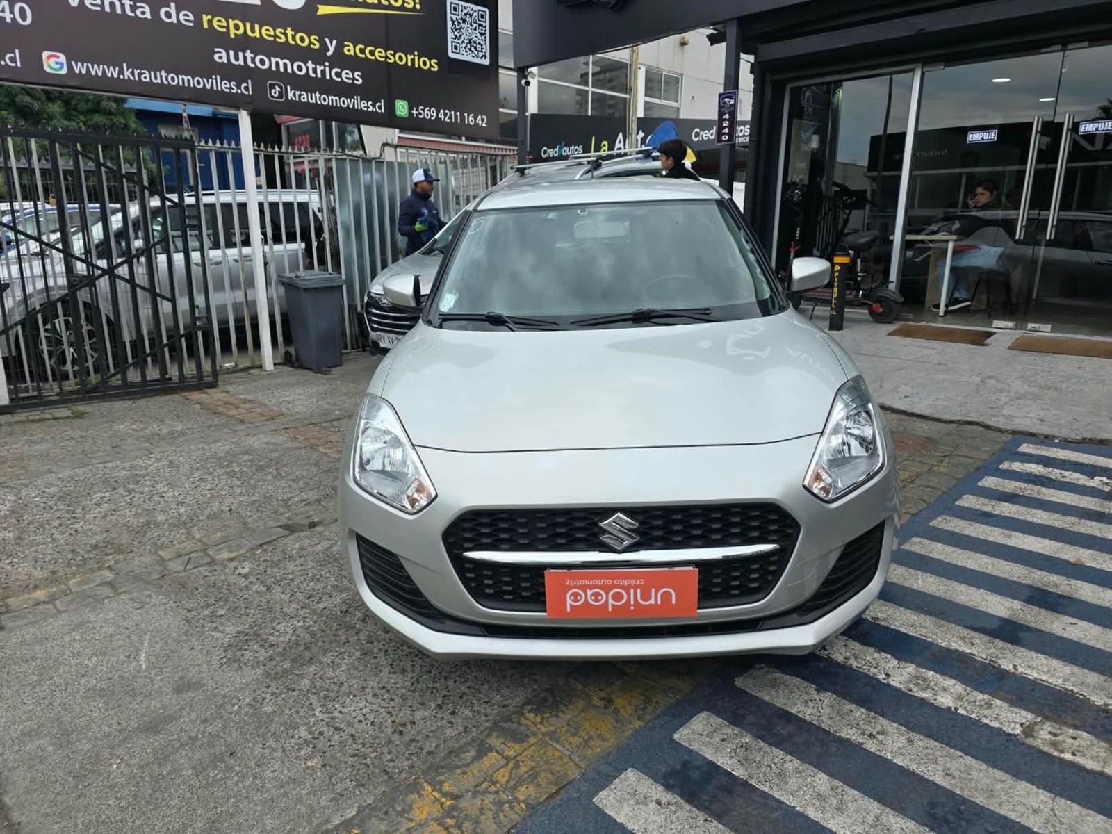 Suzuki SWIFT 2024 - Foto 2 de 10