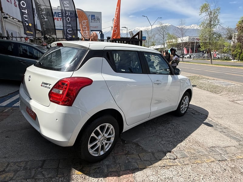 Suzuki SWIFT 2024 - Imagen 7 de 10