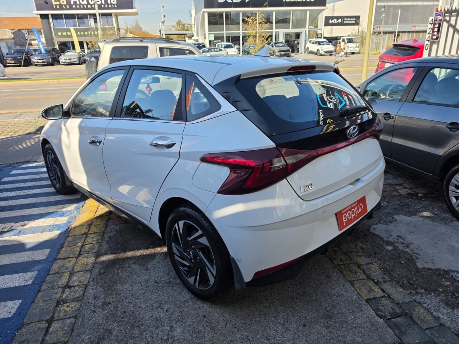 Hyundai 1 2022 - Foto 4 de 10
