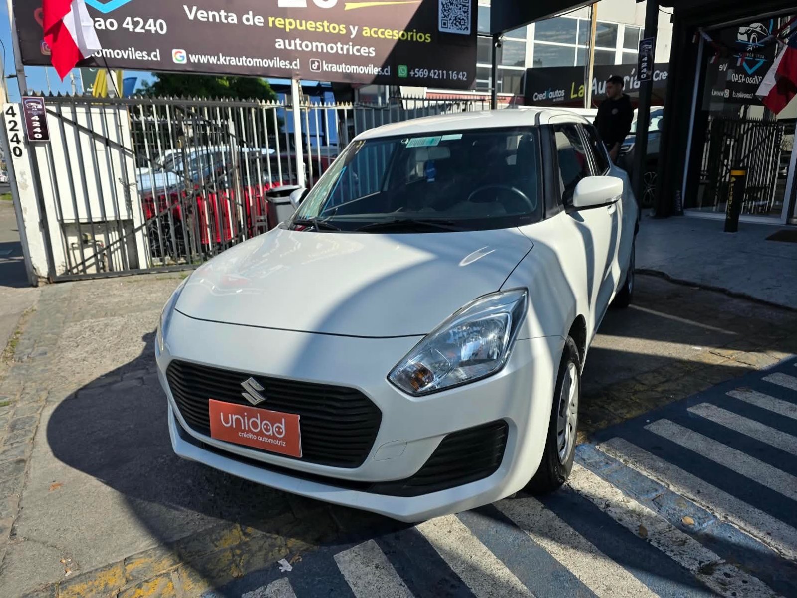 Suzuki SWIFT 2021 - Foto 3 de 10