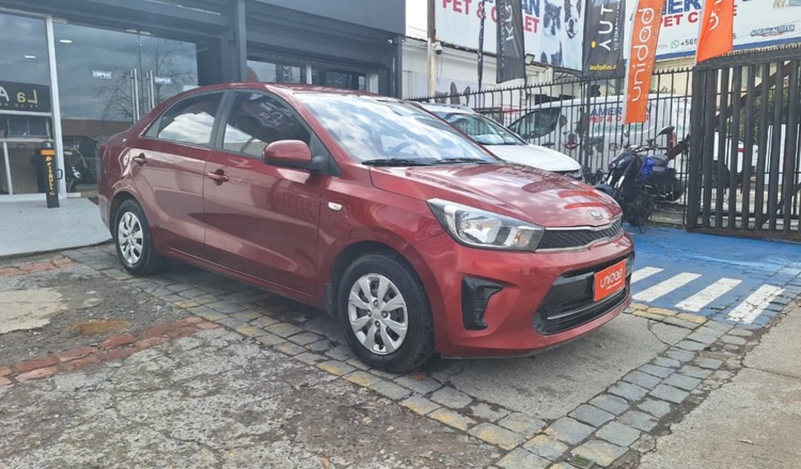 Kia SOLUTO 2020 - Imagen 3 de 10