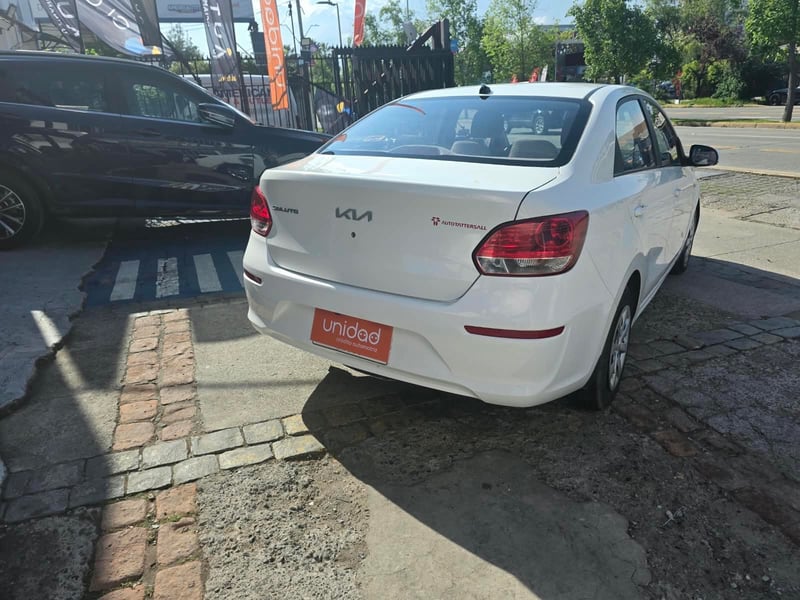 Kia SOLUTO 2022 - Imagen 6 de 10