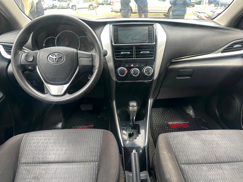 Toyota YARIS 2018 - Imagen 6 de 10