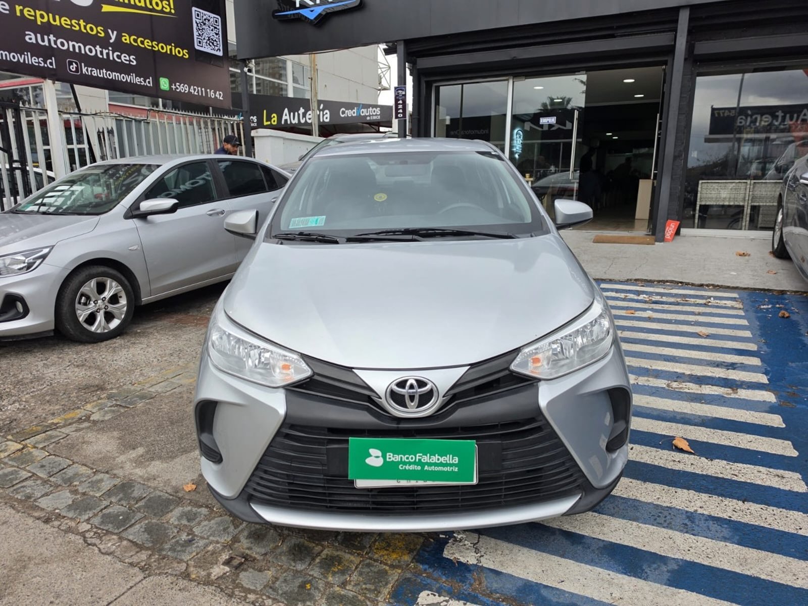 Toyota YARIS 2022 - Foto 2 de 10