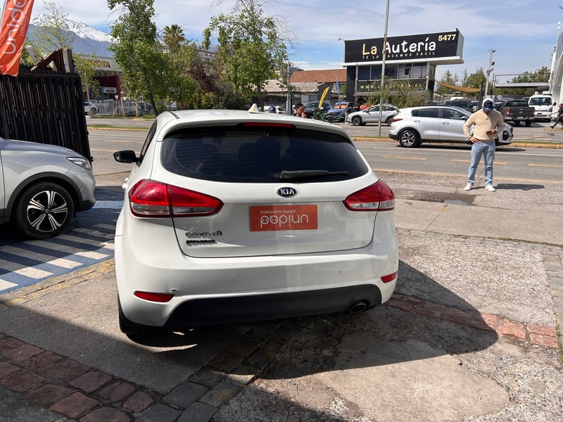 Kia CERATO 2019 - Imagen 4 de 8