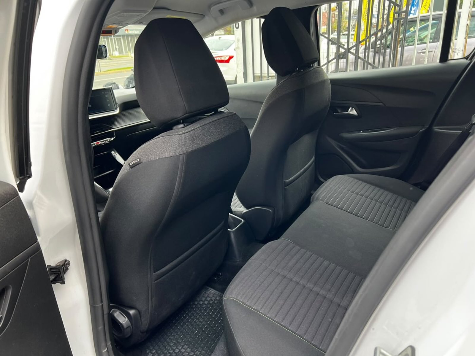 Toyota YARIS 2018 - Foto 5 de 10