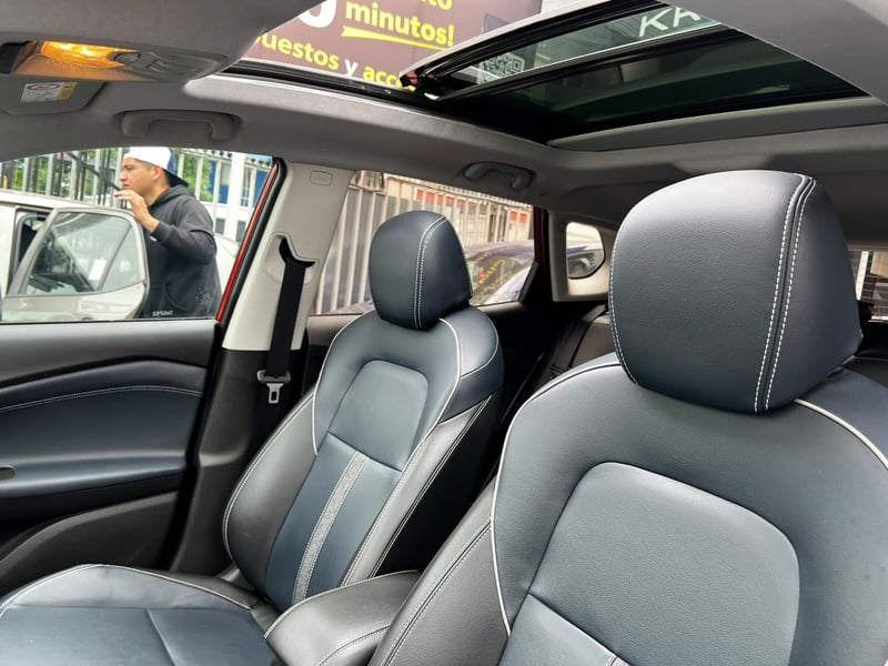 Chevrolet TRACKER 2023 - Imagen 6 de 10
