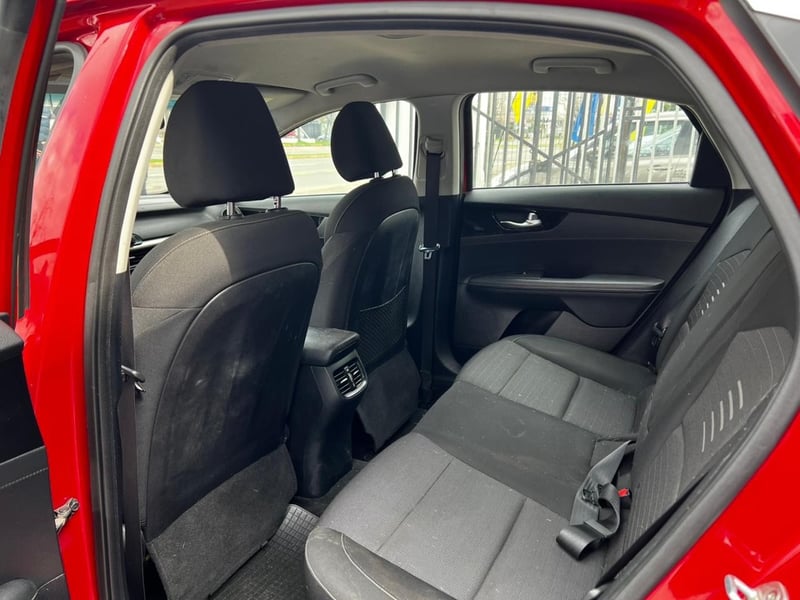 Kia CERATO 2019 - Imagen 8 de 10
