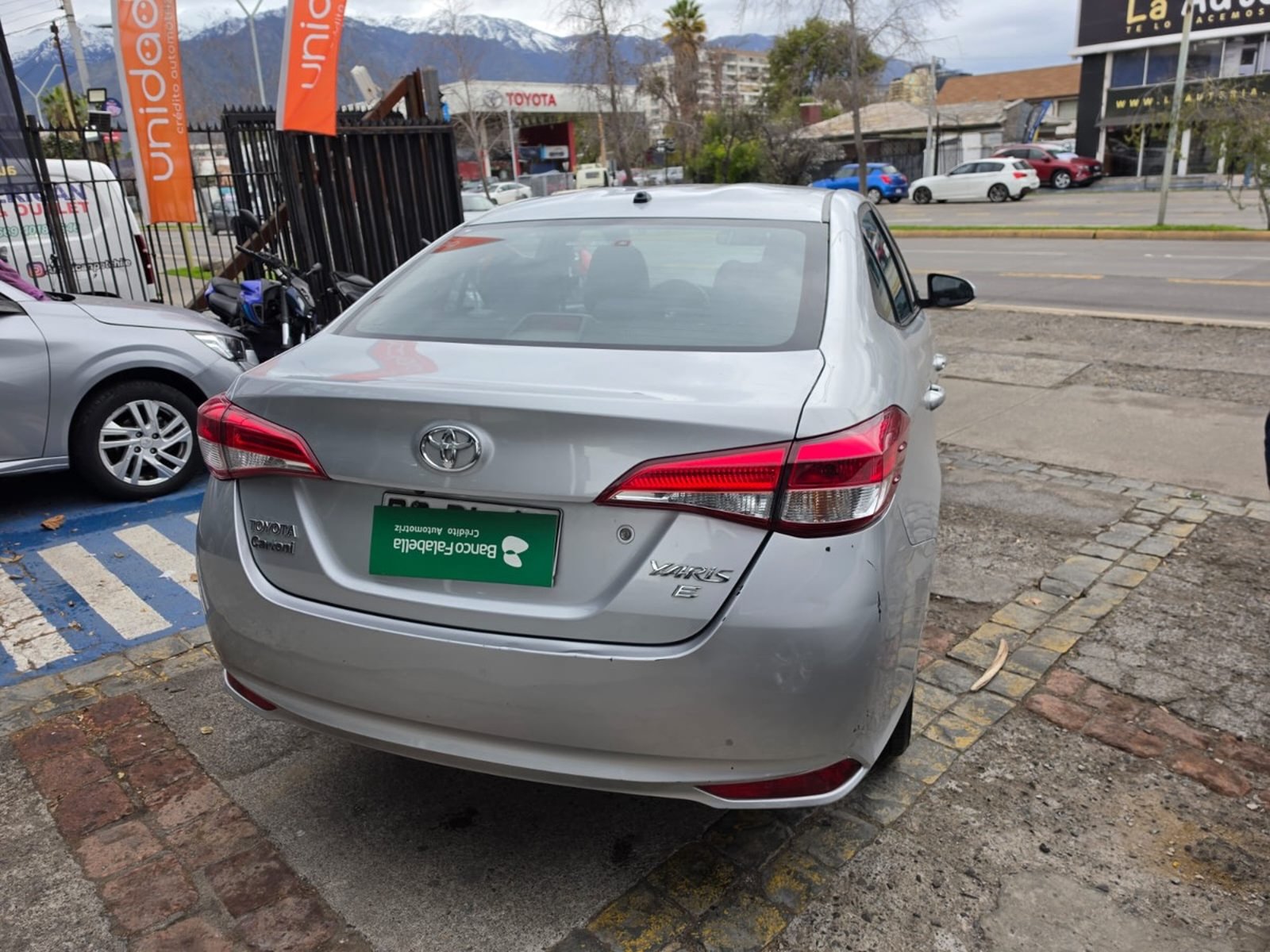 Toyota YARIS 2022 - Foto 5 de 10