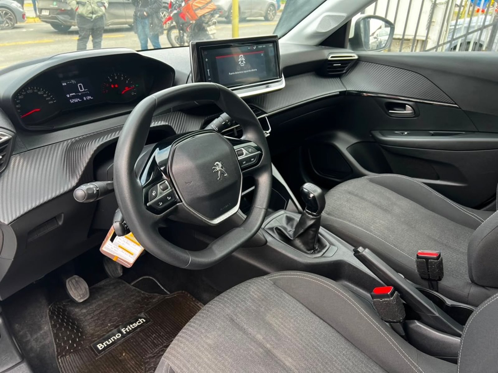 Peugeot 208 2023 - Imagen 8 de 11