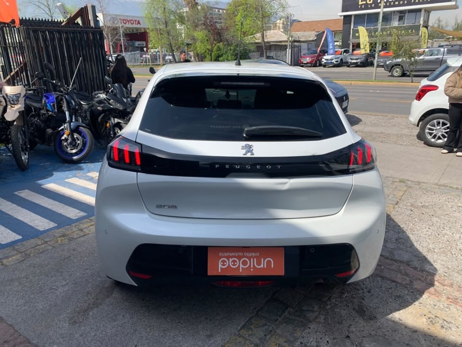 Peugeot 208 2021 - Foto 4 de 9