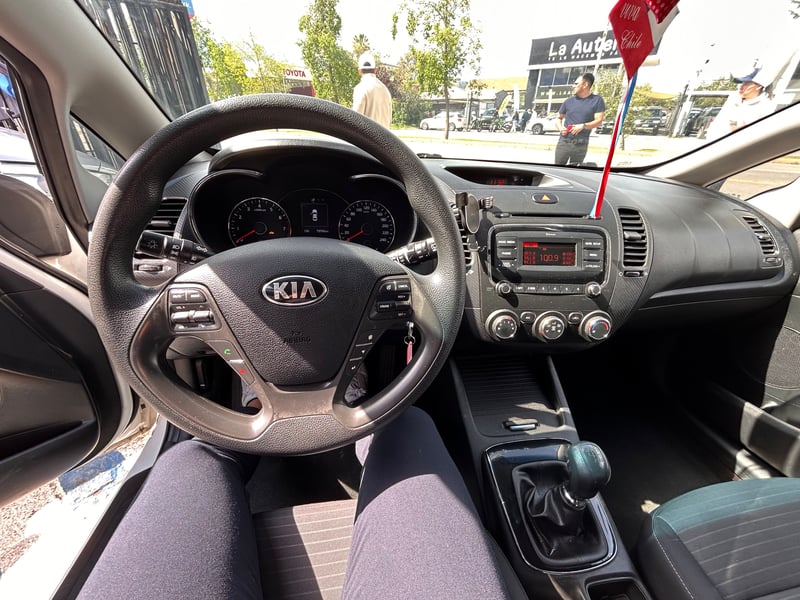 Kia CERATO 2019 - Imagen 7 de 8