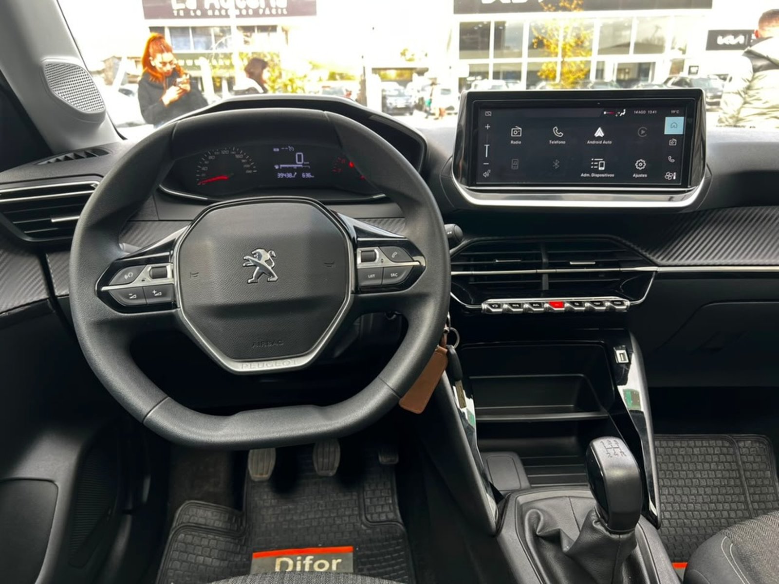 Peugeot 208 2023 - Imagen 9 de 9