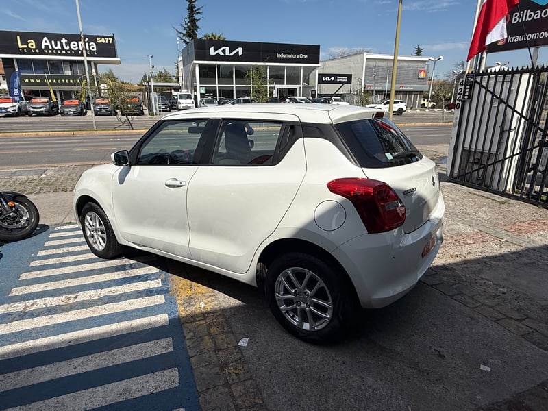 Suzuki SWIFT 2024 - Imagen 5 de 10