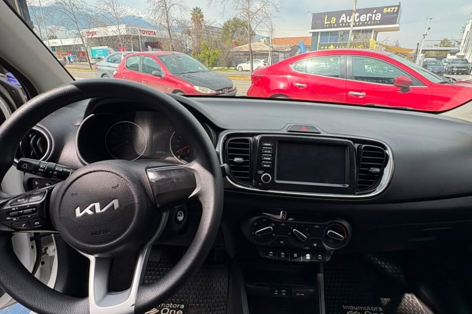 Kia SOLUTO 2023 - Imagen 9 de 11