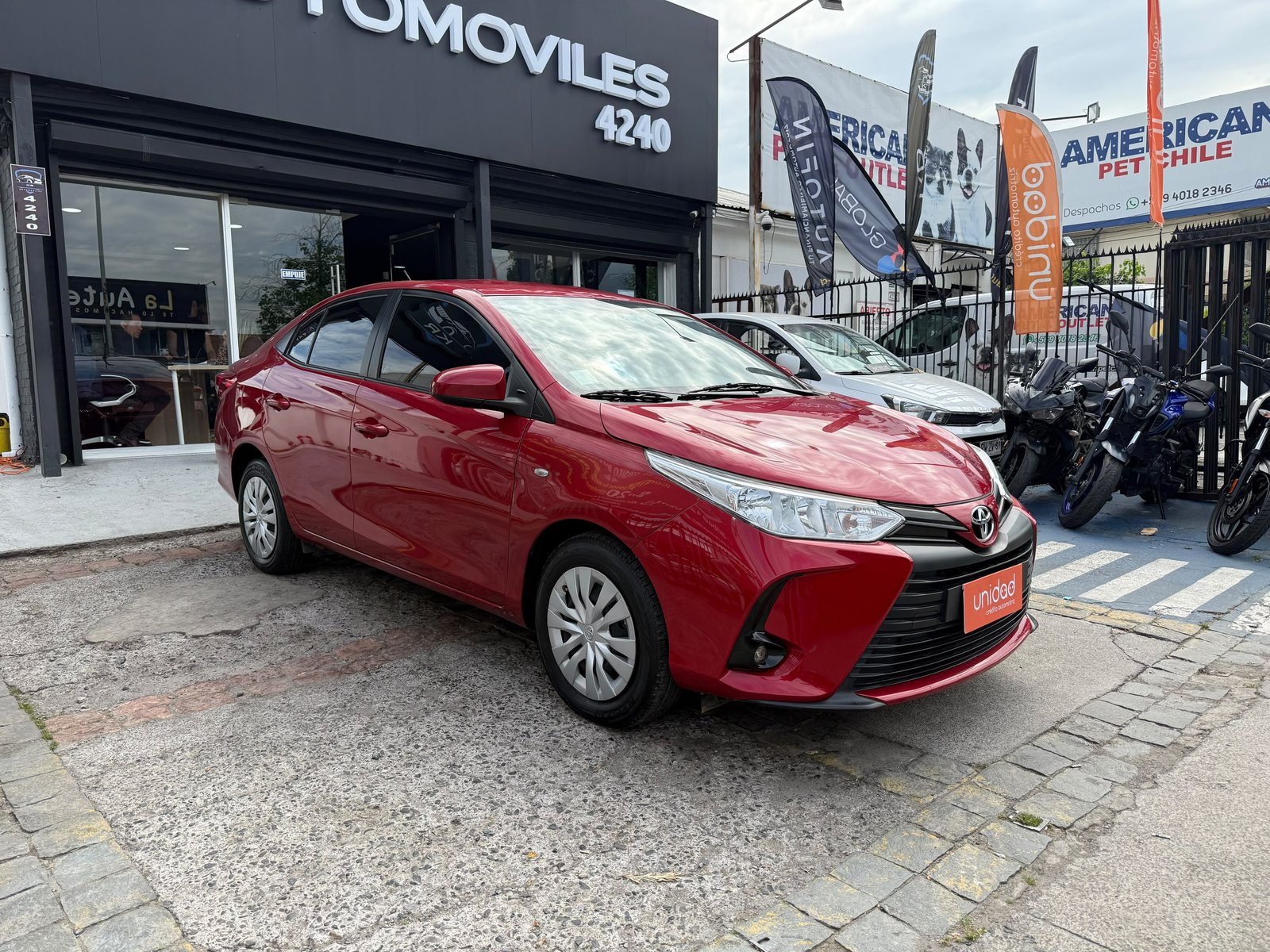 Toyota YARIS 2021 - Foto 4 de 10