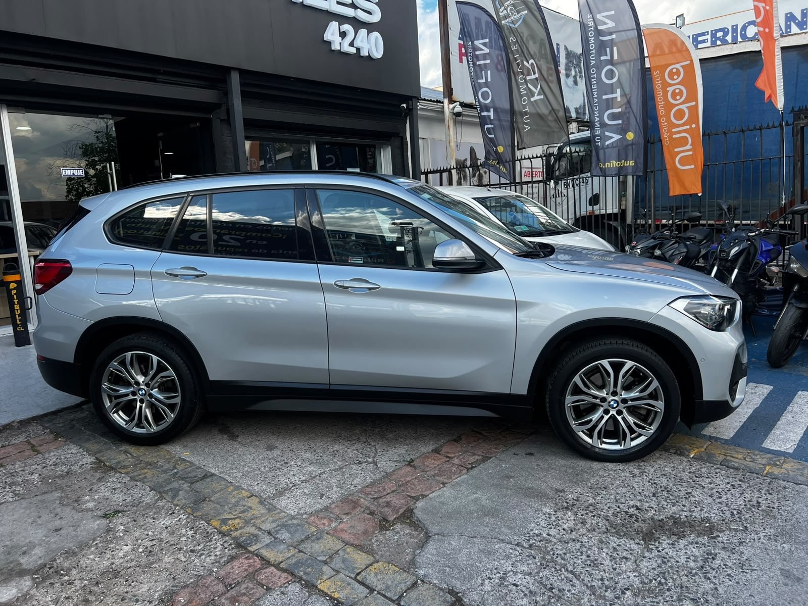 BMW X1 2021 - Foto 3 de 9