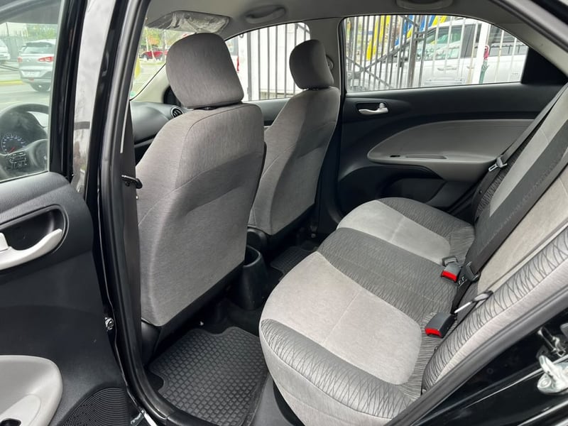 Kia SOLUTO 2024 - Imagen 9 de 10