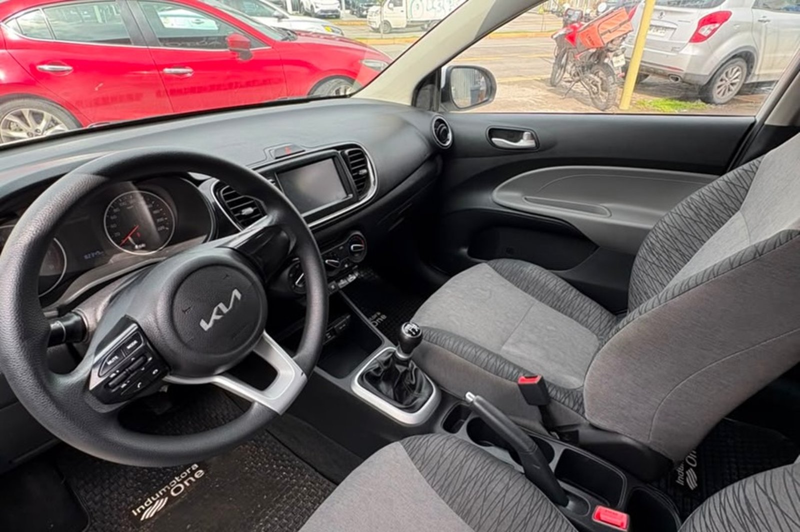Kia SOLUTO 2023 - Imagen 7 de 11