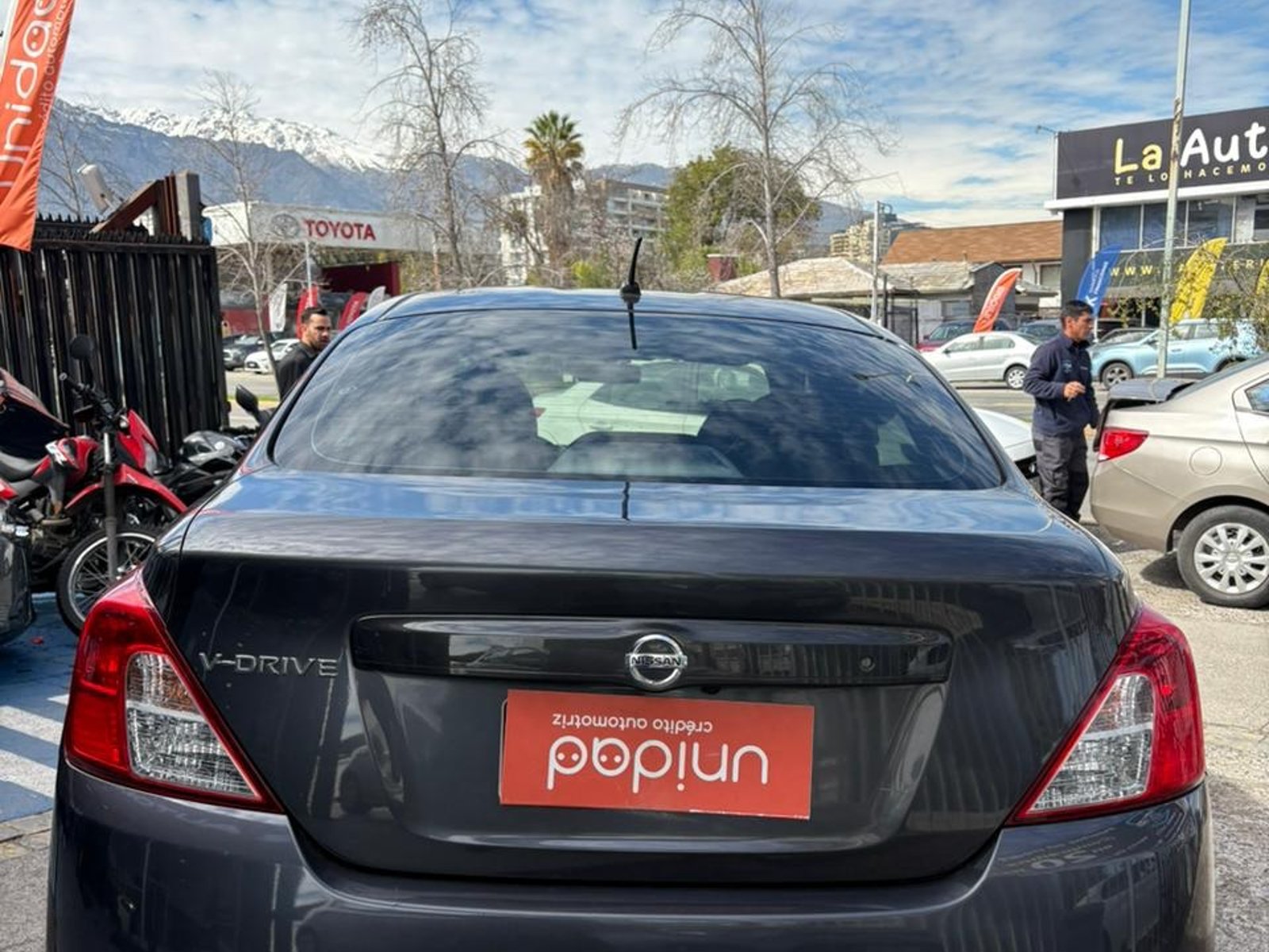 Nissan VERSA 2022 - Foto 5 de 10