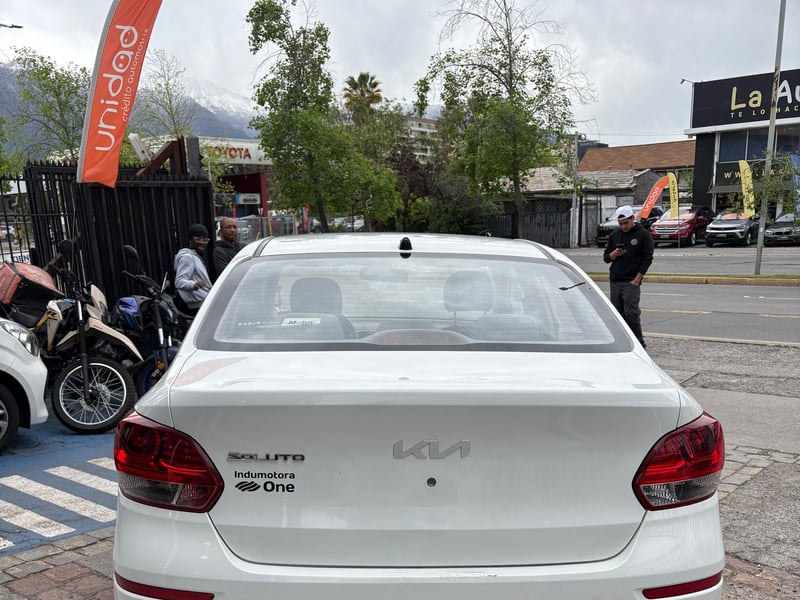 Kia SOLUTO 2022 - Imagen 4 de 10