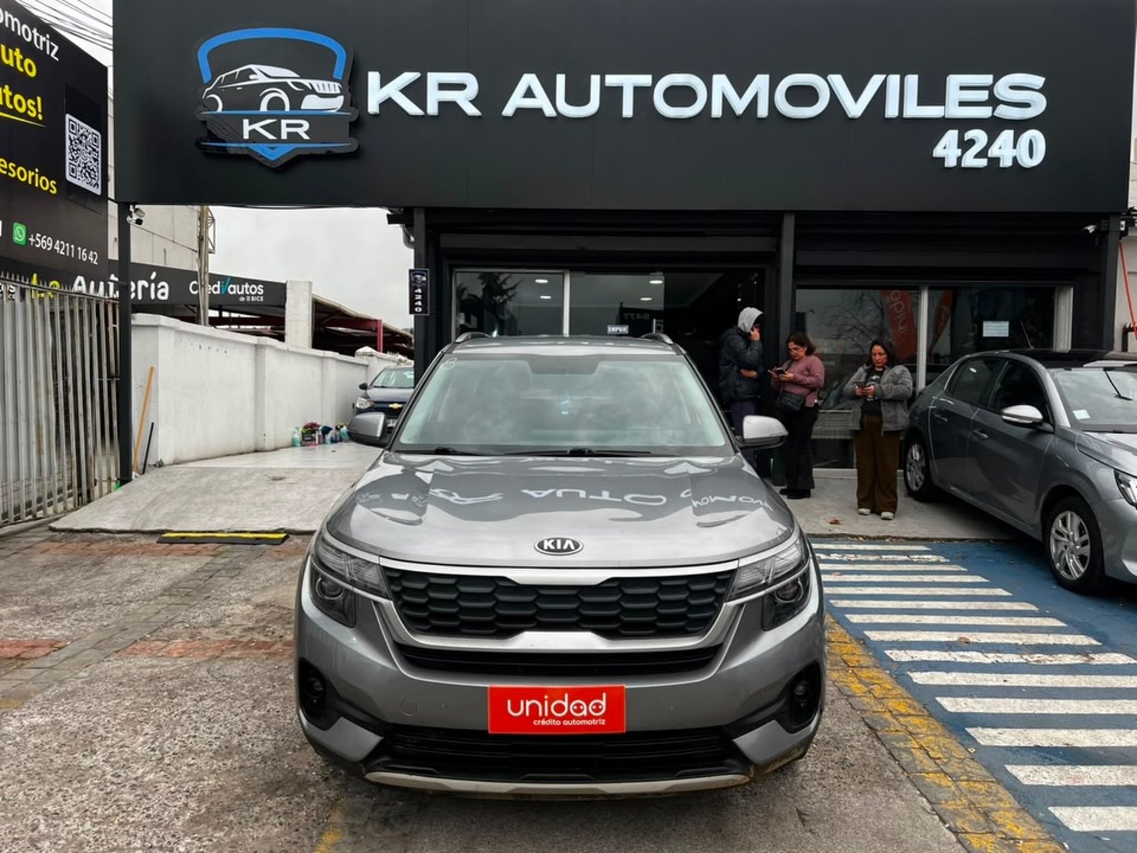 Kia SELTOS 2021 - Foto 2 de 10