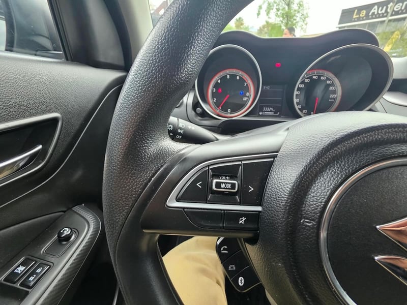 Suzuki SWIFT 2024 - Imagen 9 de 10