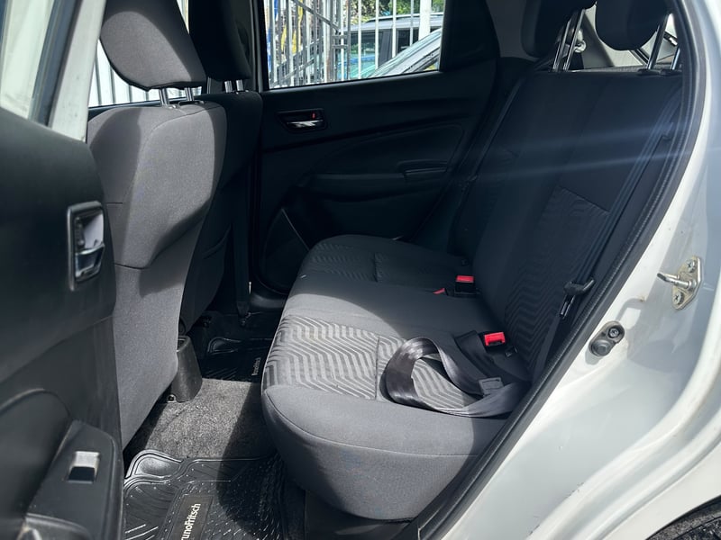 Suzuki SWIFT 2022 - Imagen 8 de 10