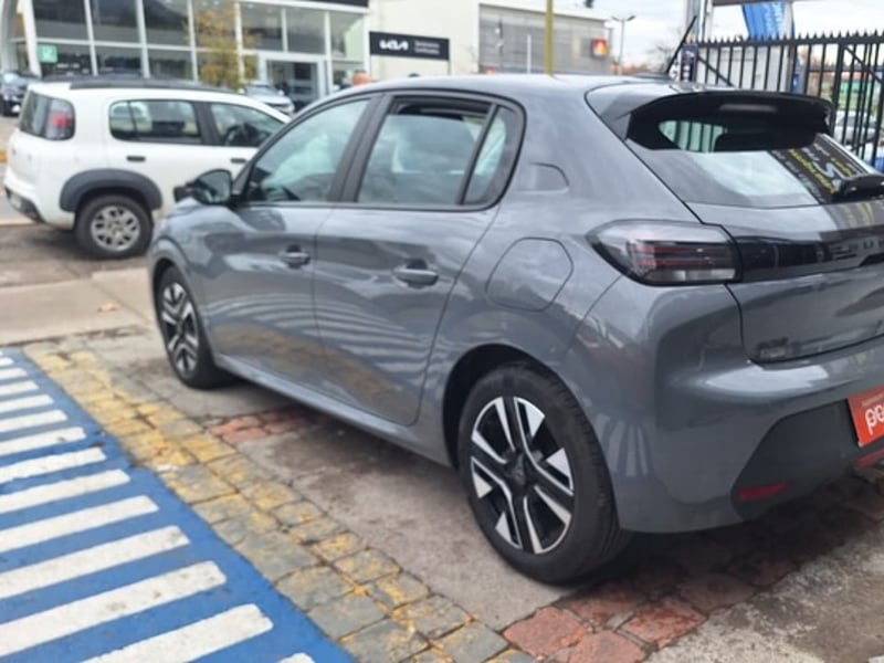 Peugeot 208 2024 - Imagen 7 de 11