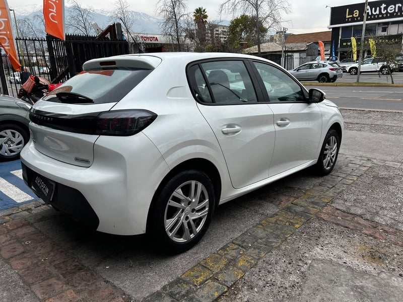 Peugeot 208 2023 - Imagen 6 de 10