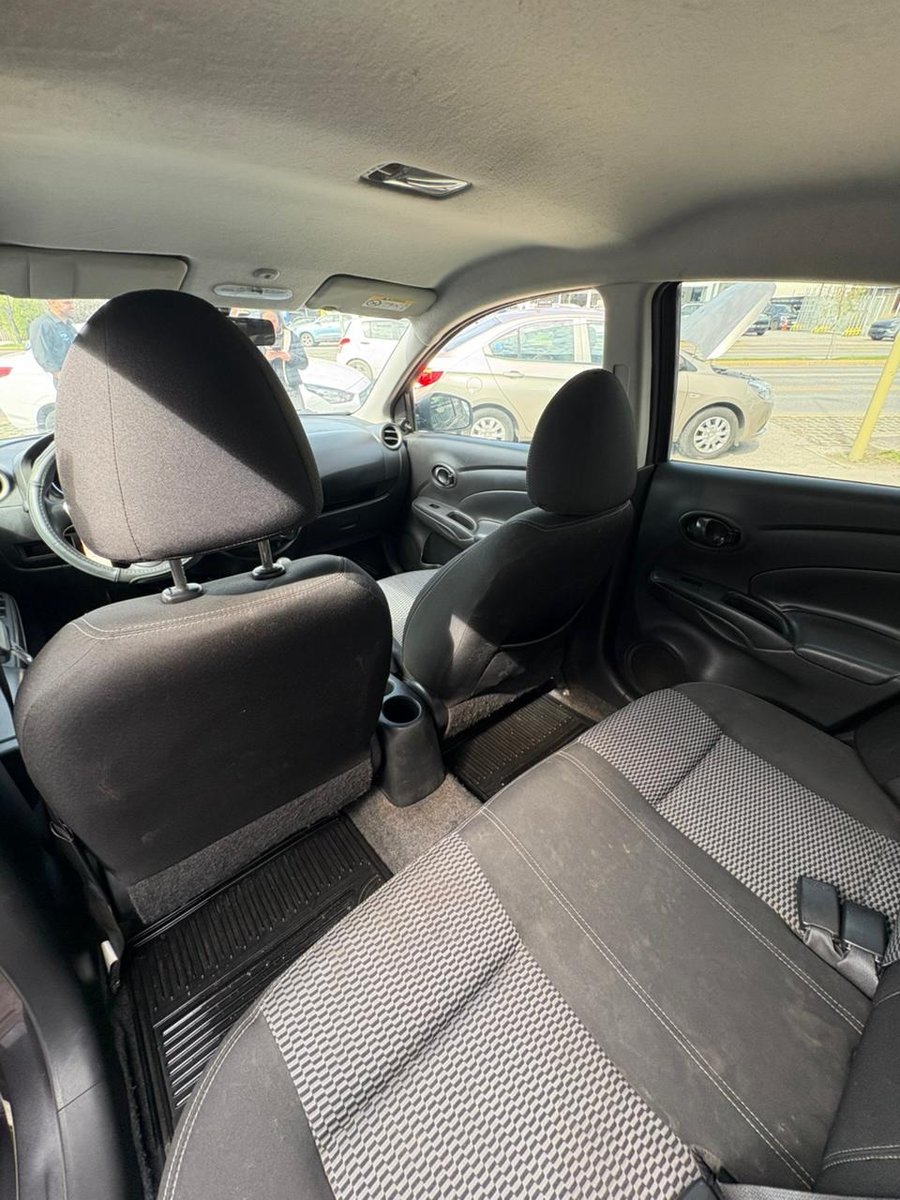 Nissan VERSA 2022 - Imagen 7 de 10