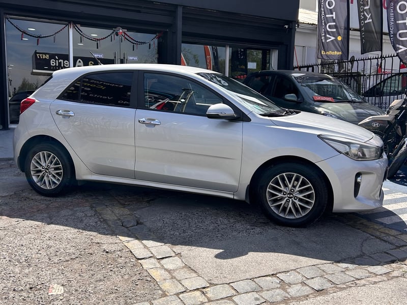 Kia RIO 2020 - Imagen 4 de 10