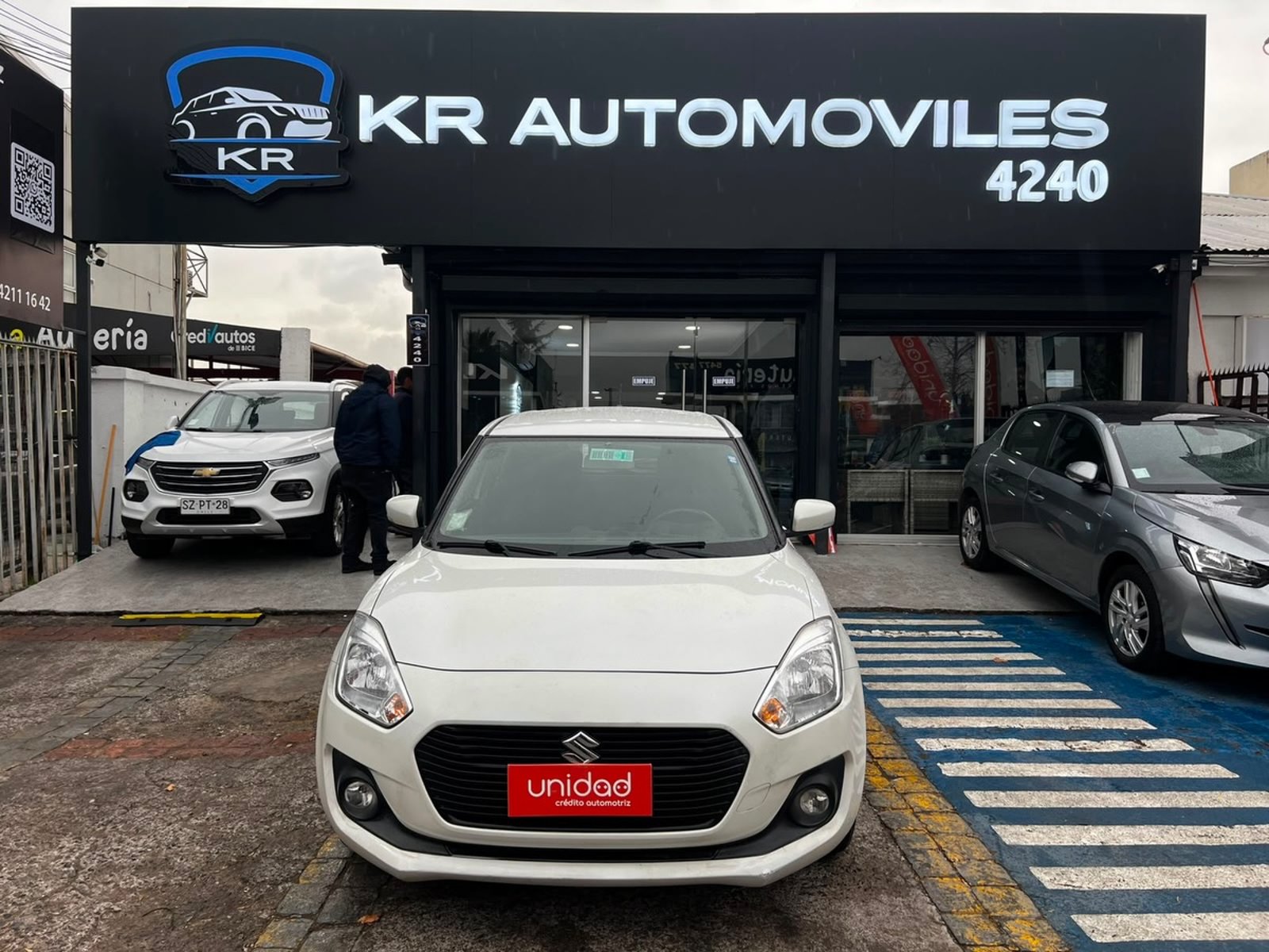 Suzuki SWIFT 2021 - Foto 2 de 10